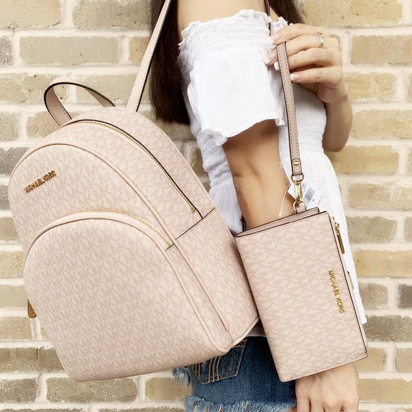 Michale kors backpack with matching wallet Pink MK - Picture 8 of 8